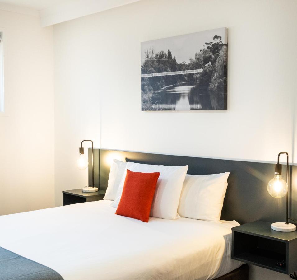 קווינביאן River Motel מראה חיצוני תמונה