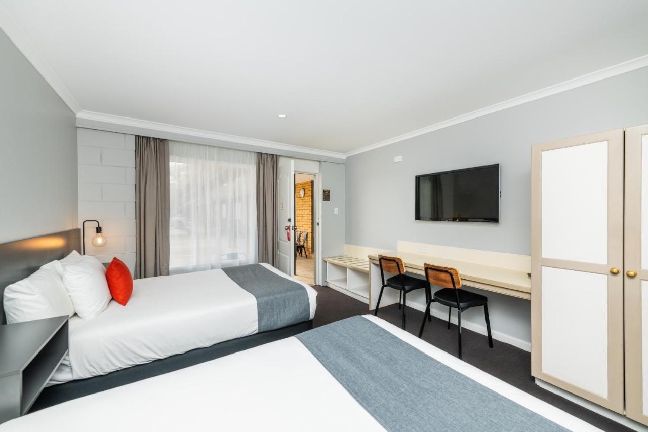 קווינביאן River Motel מראה חיצוני תמונה