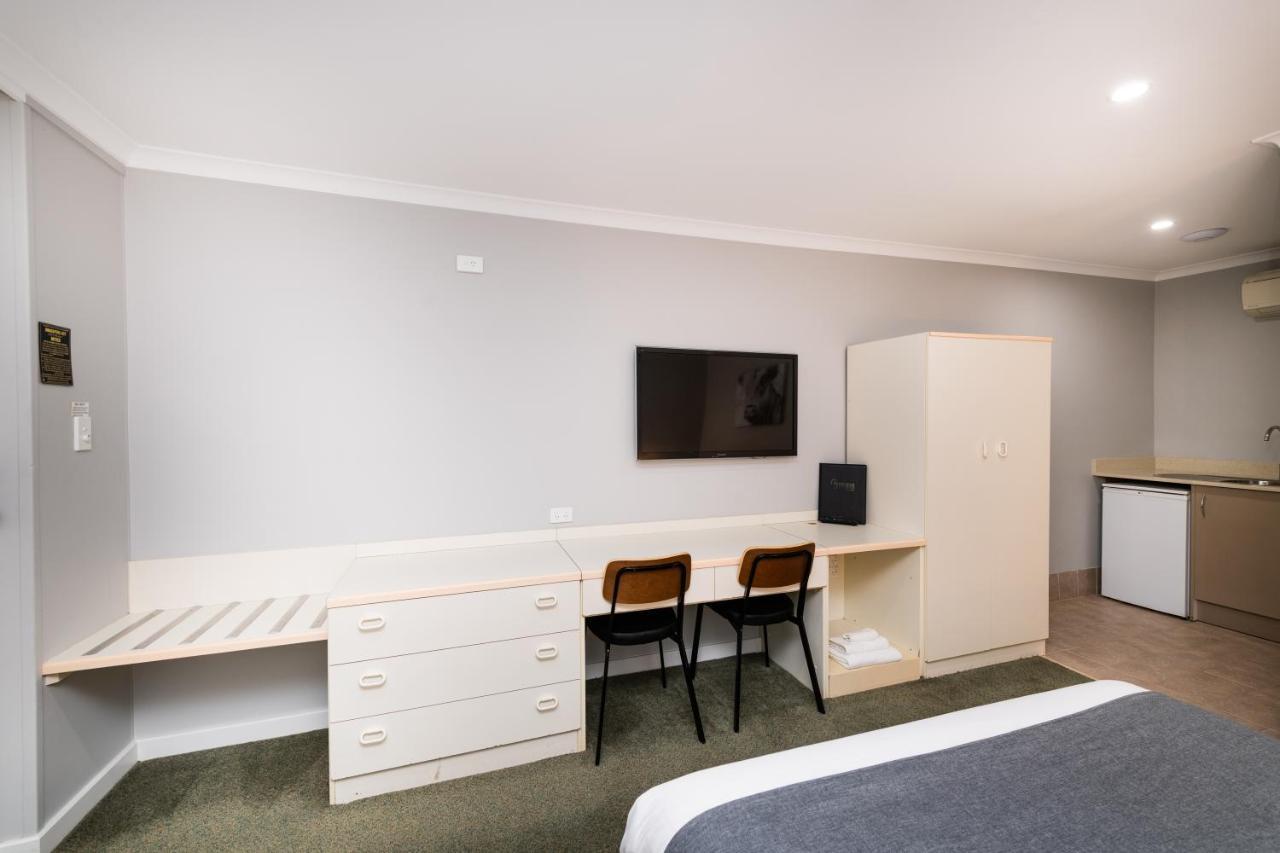 קווינביאן River Motel מראה חיצוני תמונה