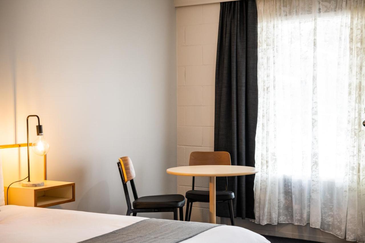 קווינביאן River Motel מראה חיצוני תמונה