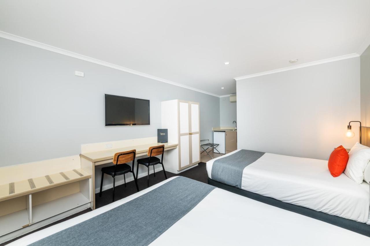 קווינביאן River Motel מראה חיצוני תמונה