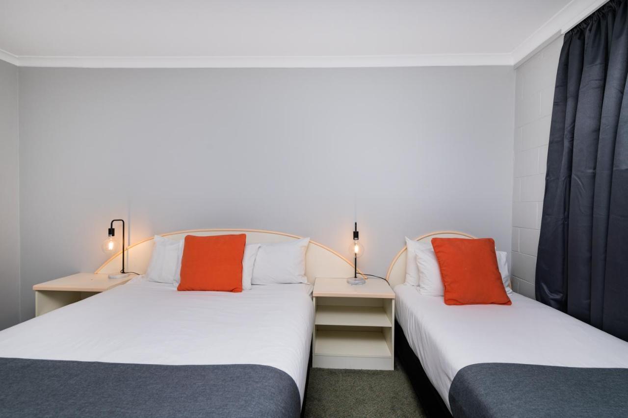 קווינביאן River Motel מראה חיצוני תמונה